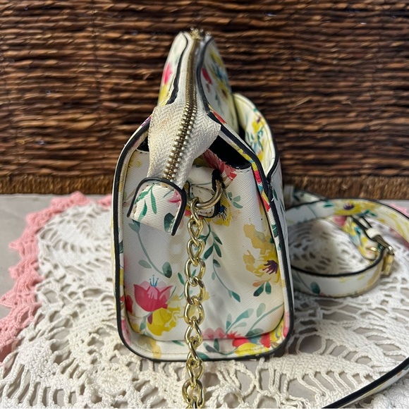 Steve Madden Floral Blexi Crossbody Bag Purse - Picture 4 of 14